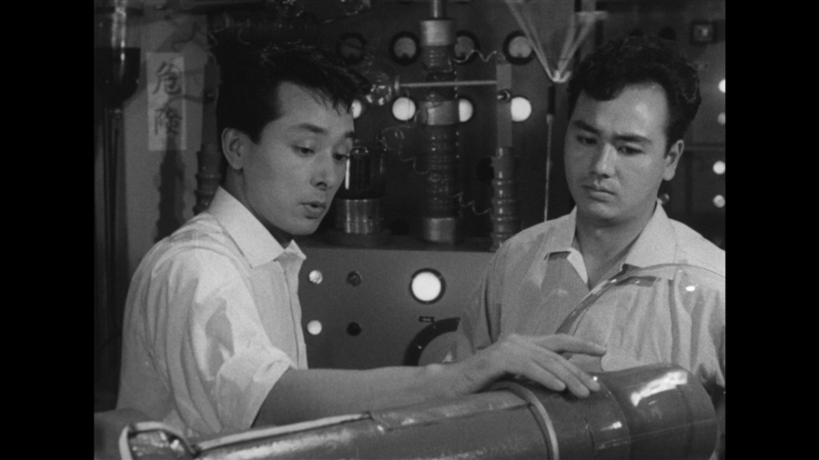 Screen capture from The Invisible Man Appears/The Invisible Man Vs. The Human Fly