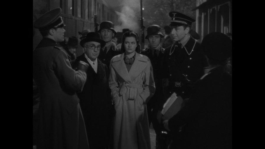 Screen capture from Night Train to Munich