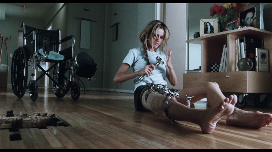 Screen capture from Amores perros