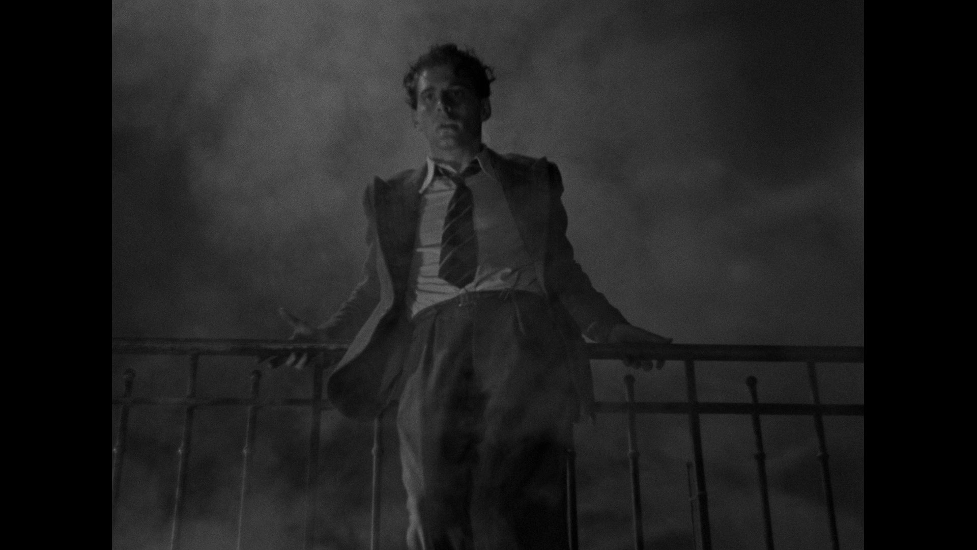 Screen capture from Hôtel du Nord