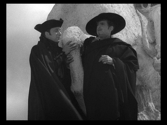 Screen capture from Alexander Korda's Private Lives