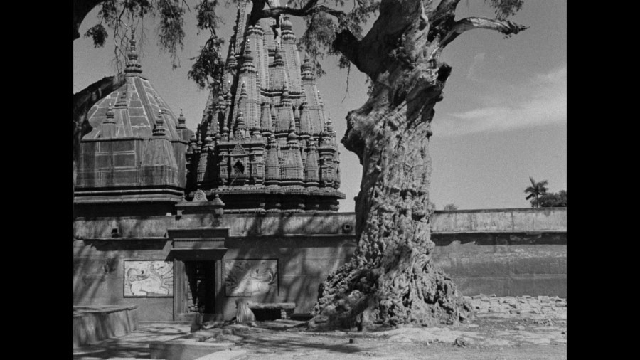 Screen capture from Aparajito