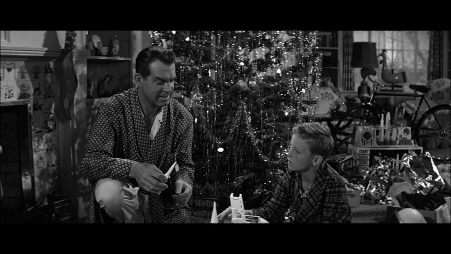 Screen capture from The Apartment