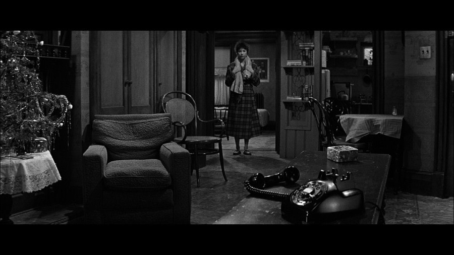 Screen capture from The Apartment