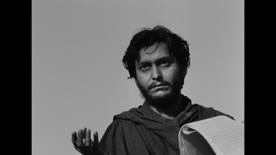 Screen capture from Apur Sansar