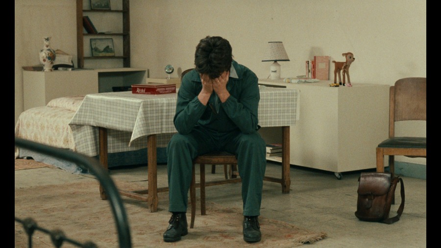 Screen capture from L’argent