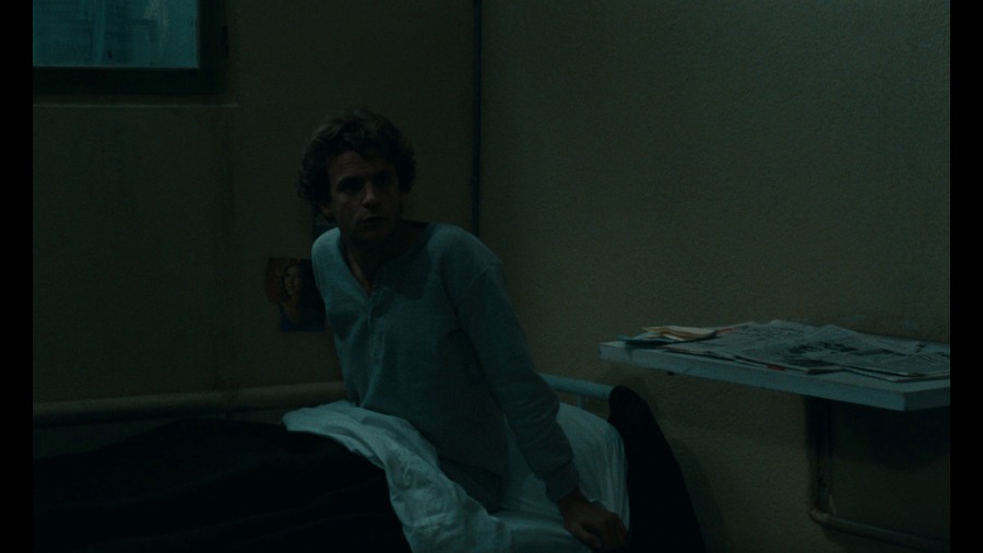 Screen capture from L’argent