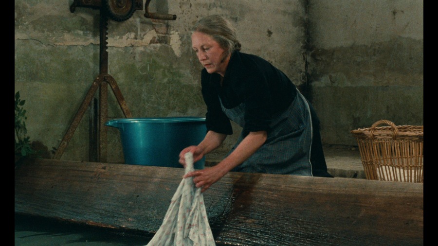 Screen capture from L’argent