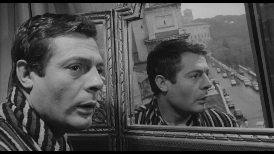 Screen capture from L'Assassino