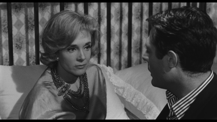 Screen capture from L'Assassino