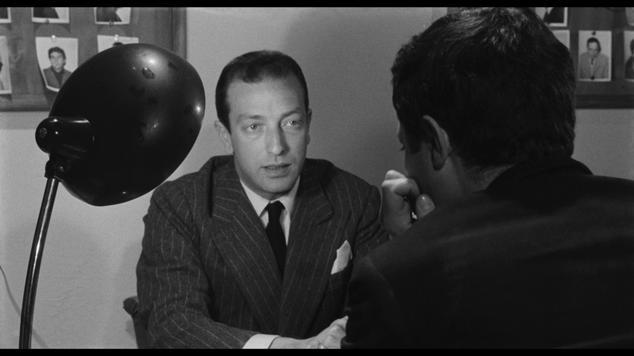 Screen capture from L'Assassino