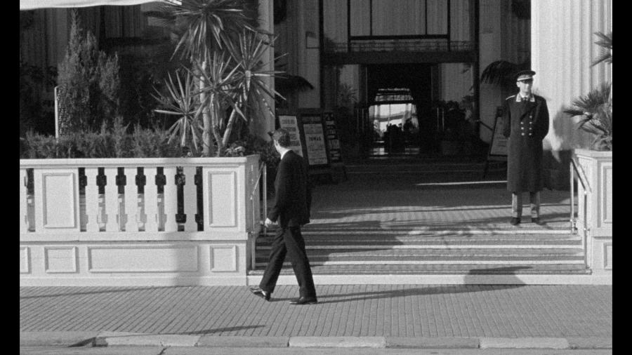 Screen capture from Bay of Angels