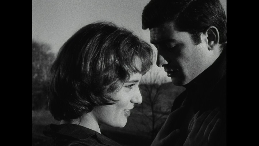 Screen capture from Le beau Serge
