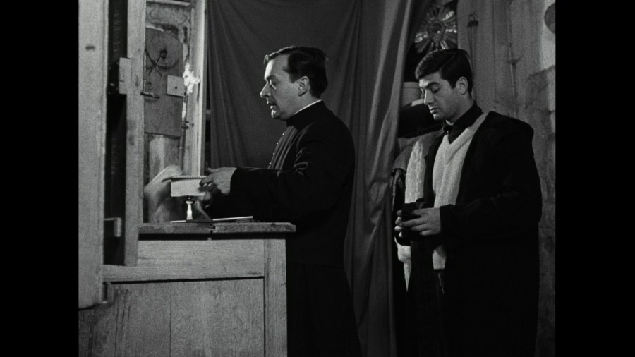 Screen capture from Le beau Serge