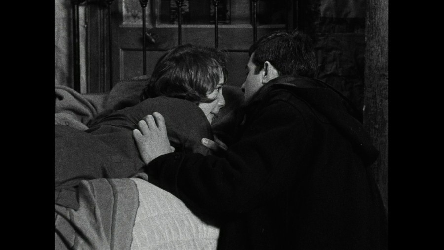 Screen capture from Le beau Serge