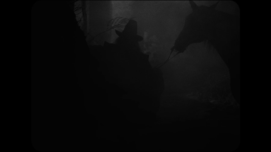 Screen capture from La Belle et la bête