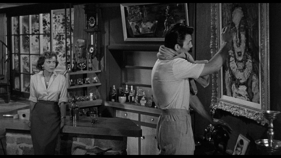 Screen capture from The Big Knife