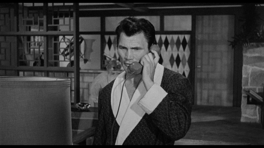 Screen capture from The Big Knife
