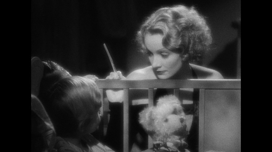 Screen capture from Blonde Venus