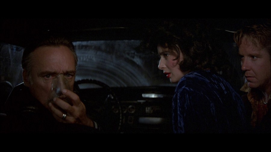 Screen capture from Blue Velvet