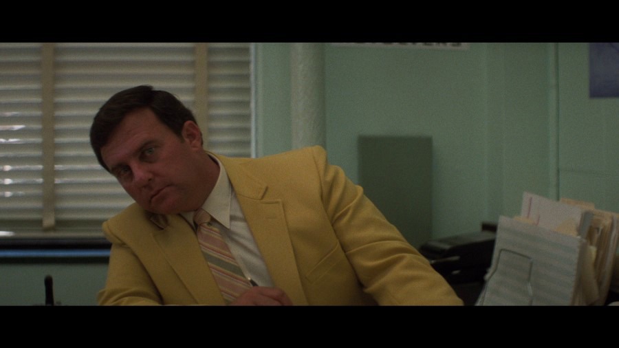 Screen capture from Blue Velvet