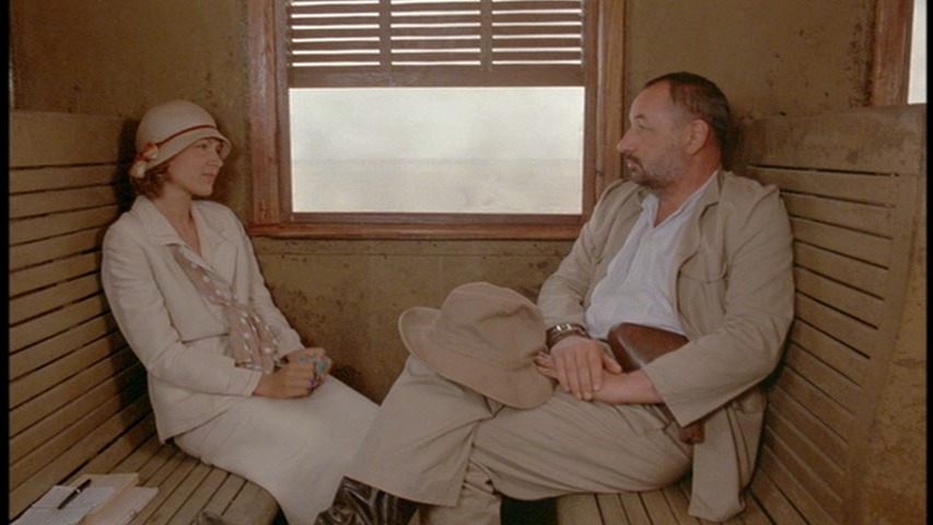 Screen capture from Coup de torchon