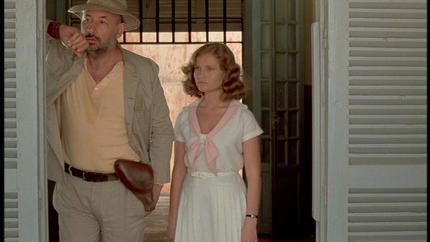 Screen capture from Coup de torchon