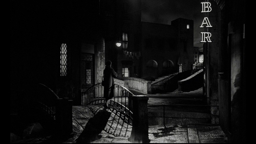 Screen capture from Le notti bianche