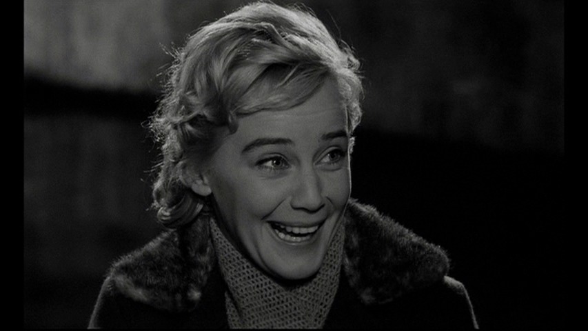 Screen capture from Le notti bianche