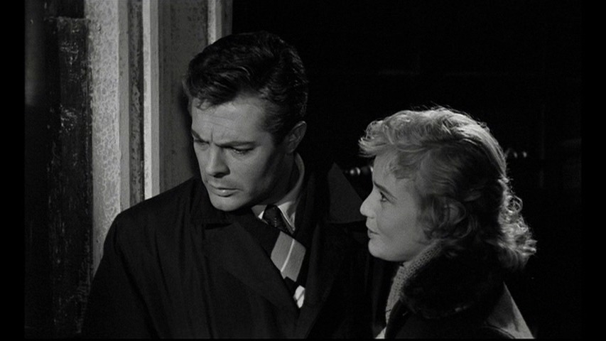 Screen capture from Le notti bianche