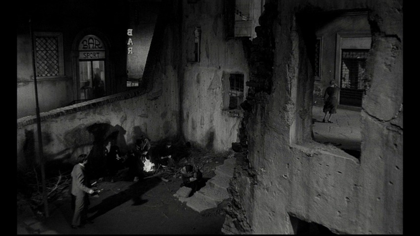 Screen capture from Le notti bianche