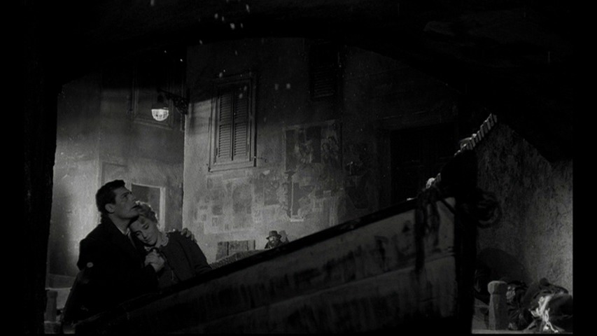 Screen capture from Le notti bianche