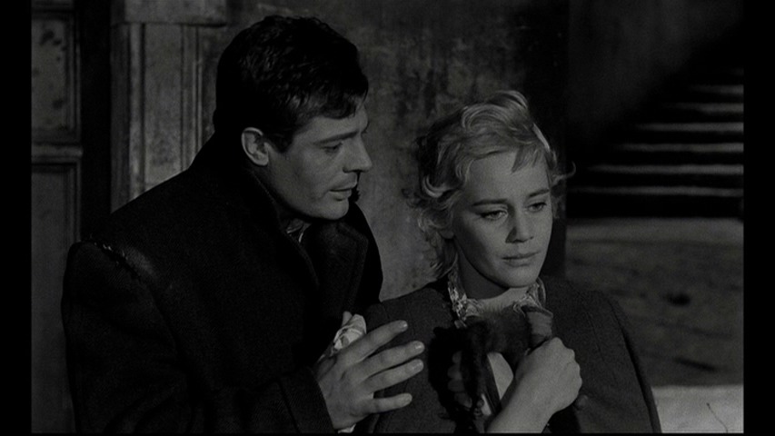 Screen capture from Le notti bianche
