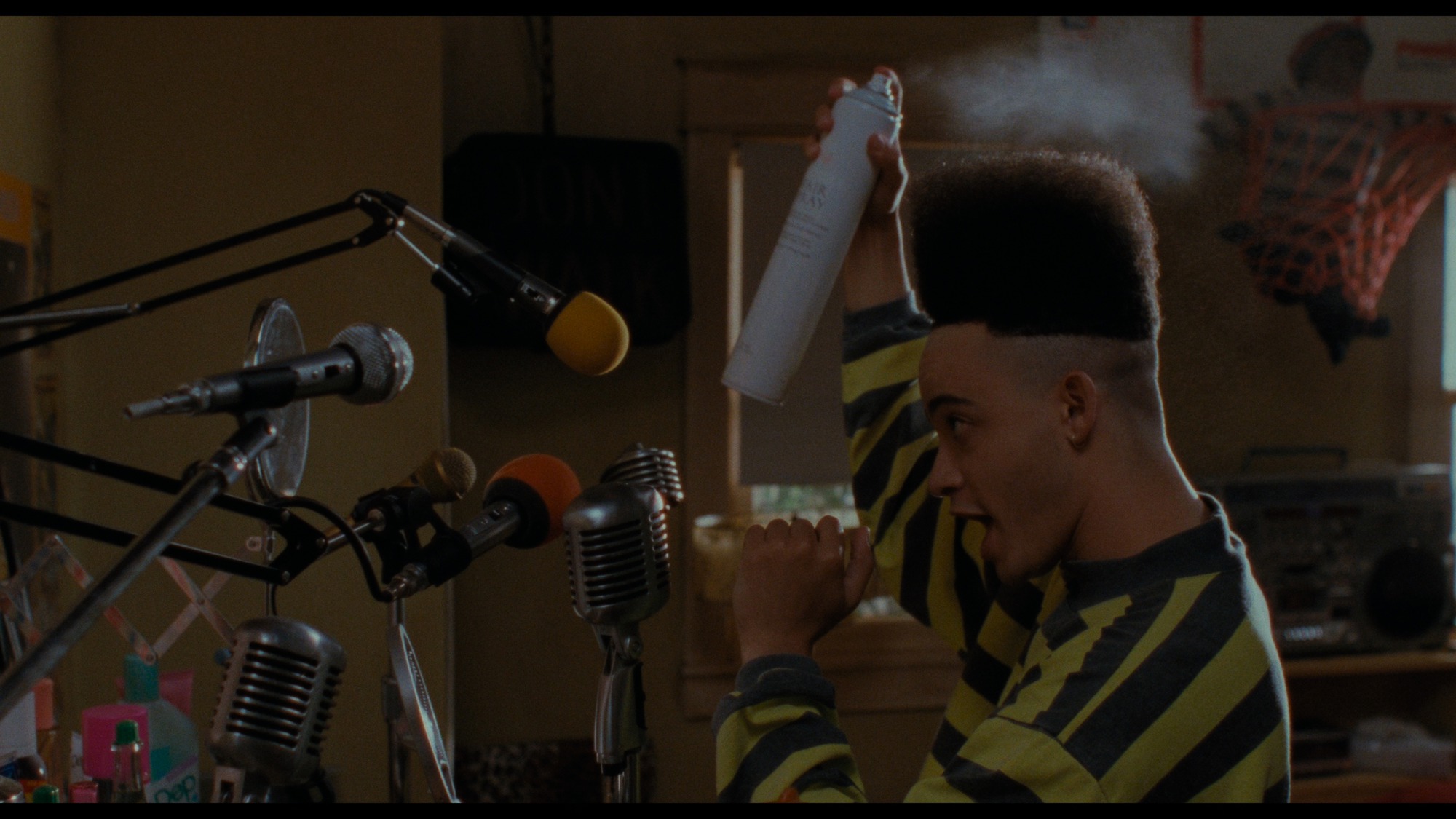 Screen capture from House Party