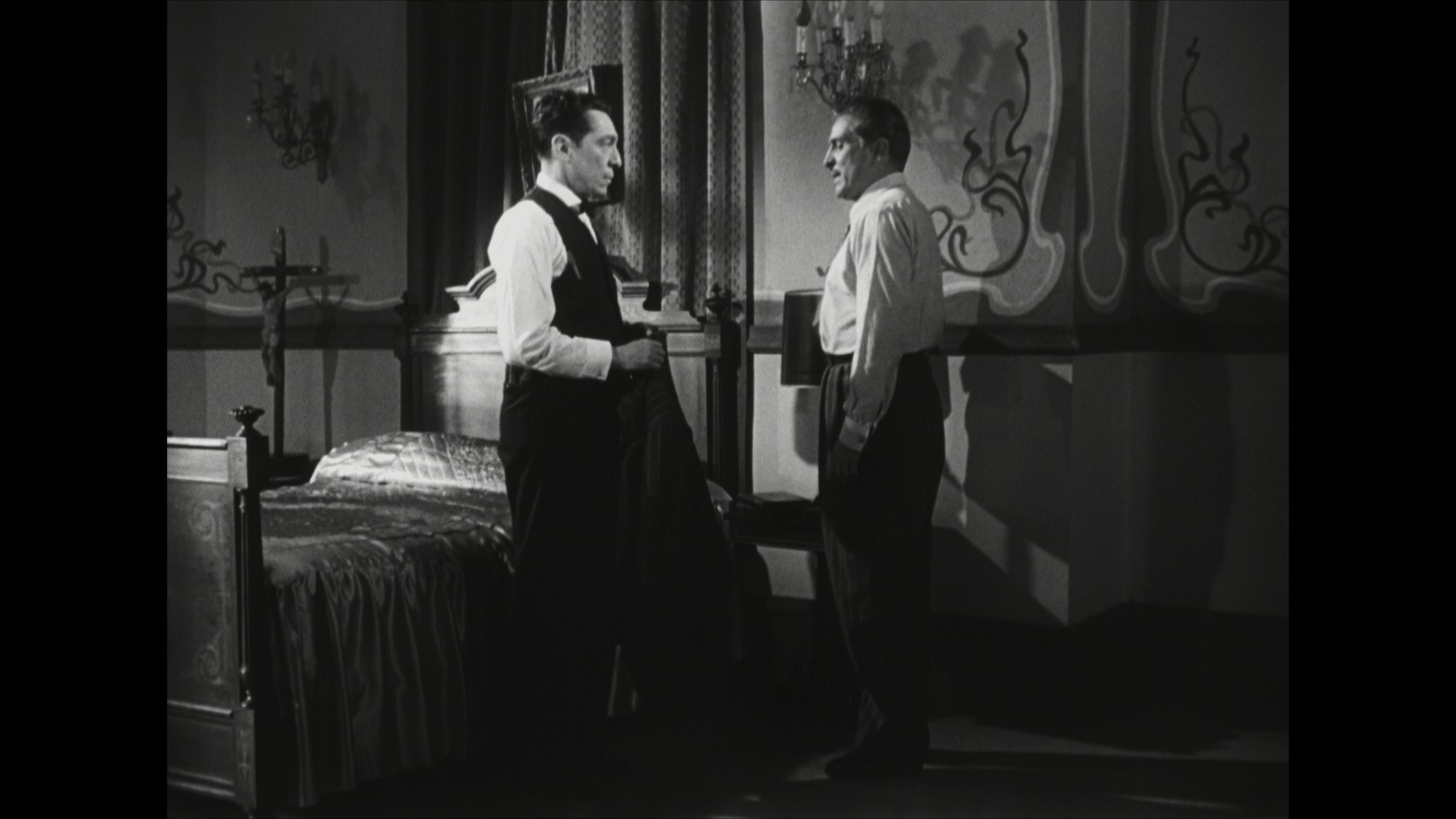 Screen capture from Él