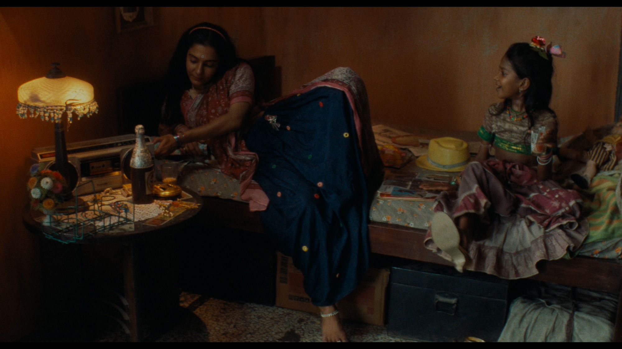 Screen capture from Salaam Bombay!