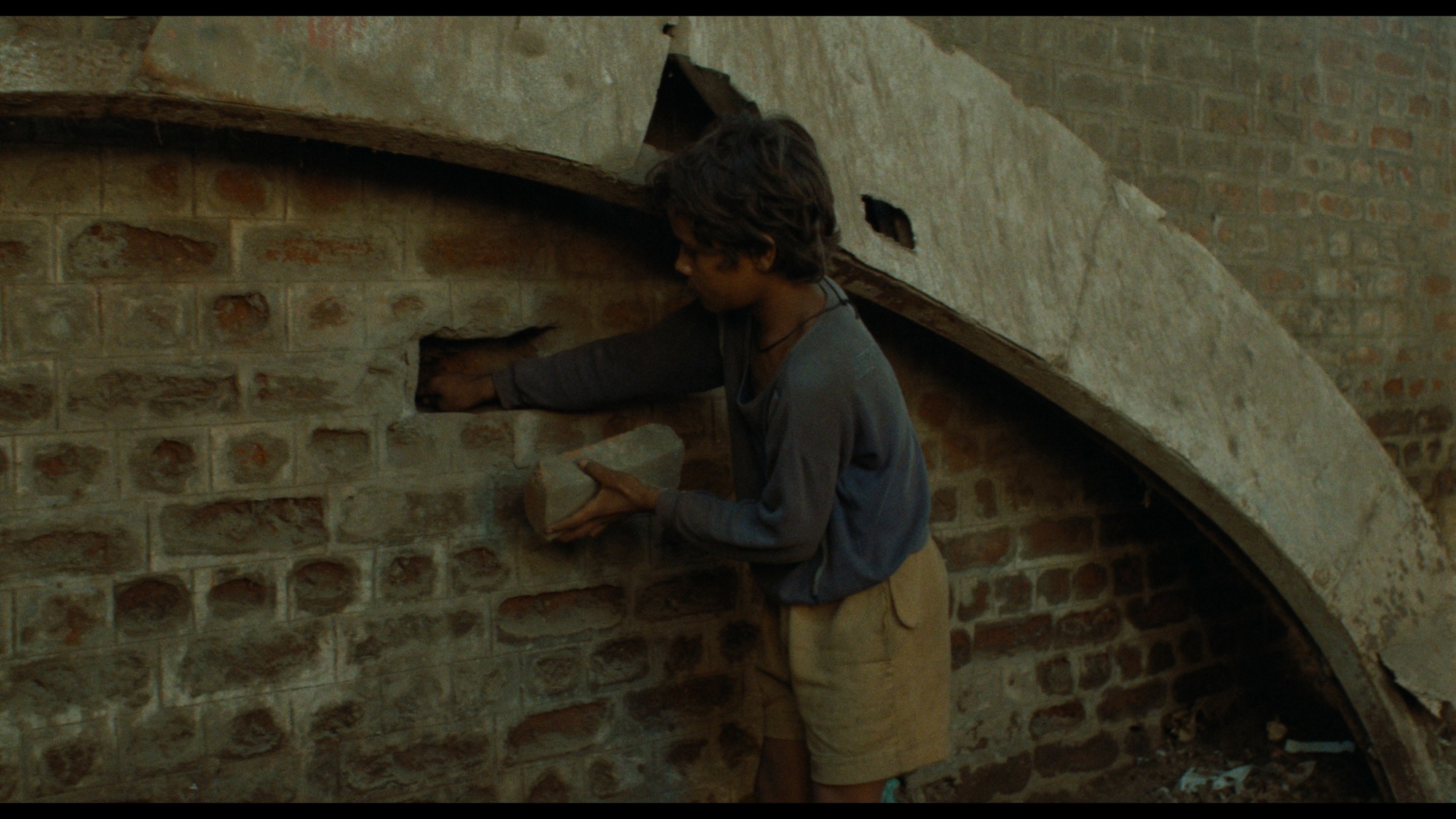 Screen capture from Salaam Bombay!