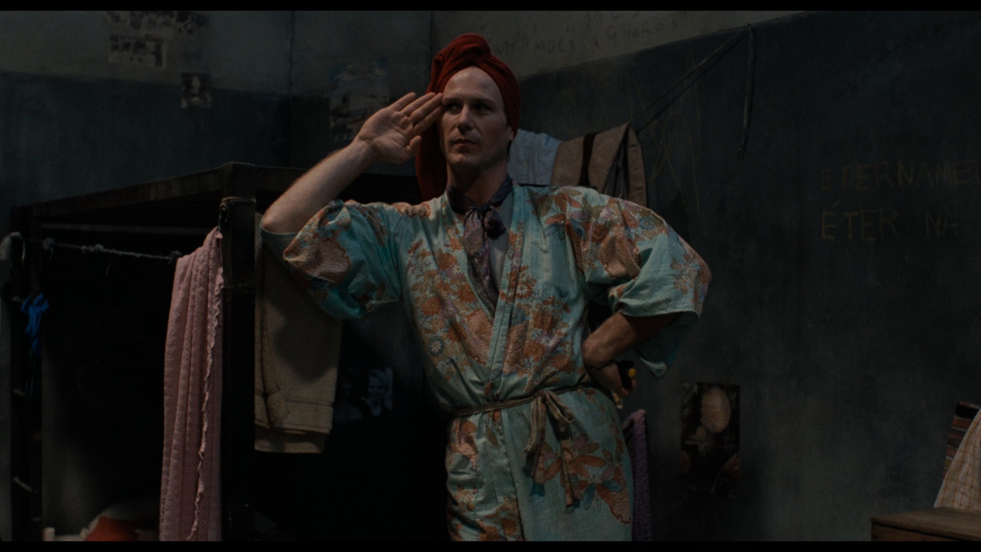 Screen capture from Kiss of the Spider Woman