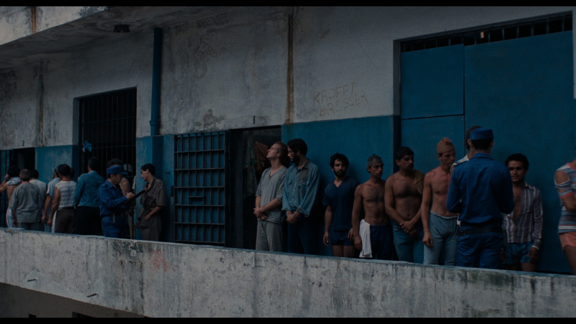 Screen capture from Kiss of the Spider Woman