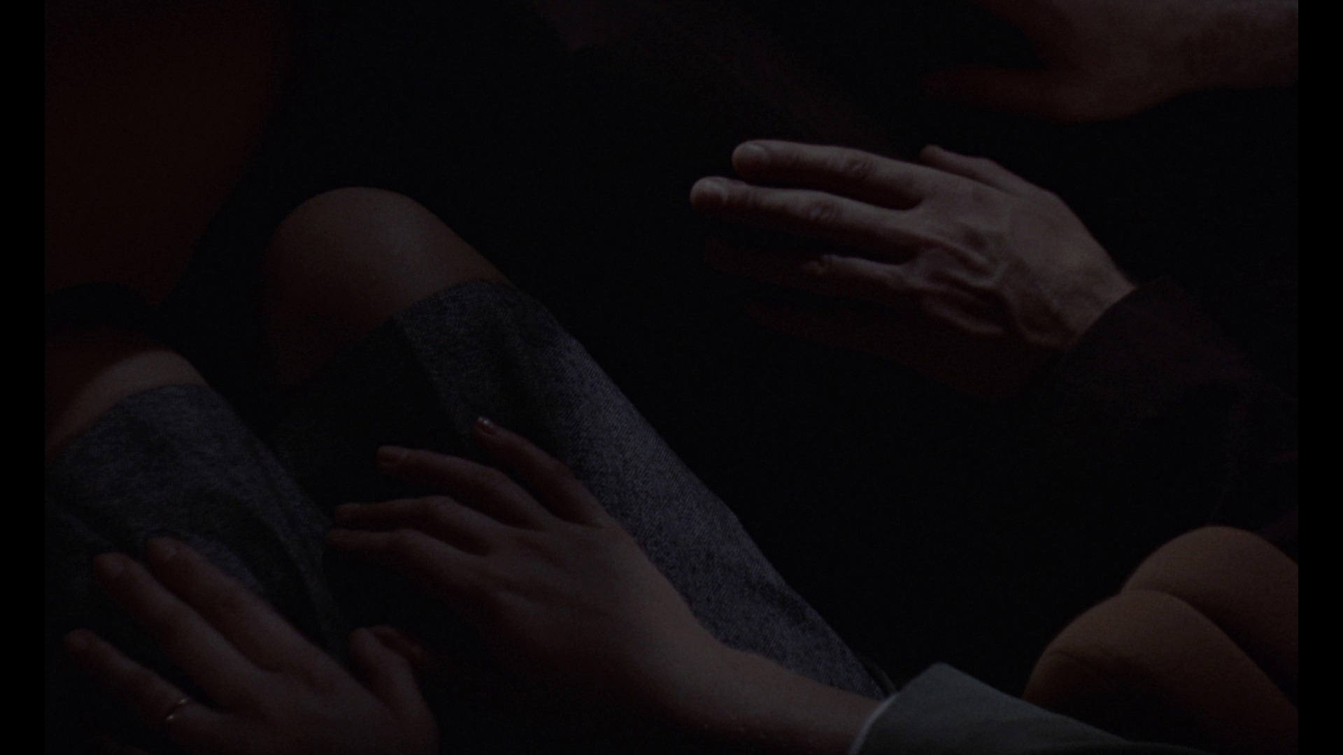 Screen capture from Une femme douce