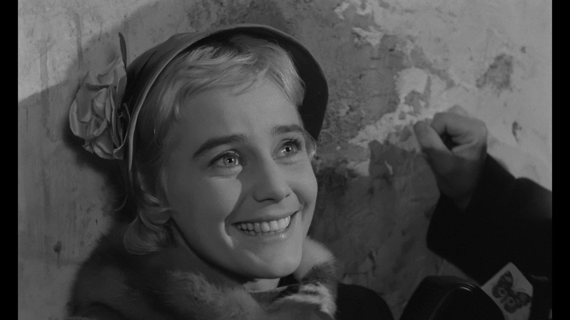 Screen capture from Le notti bianche