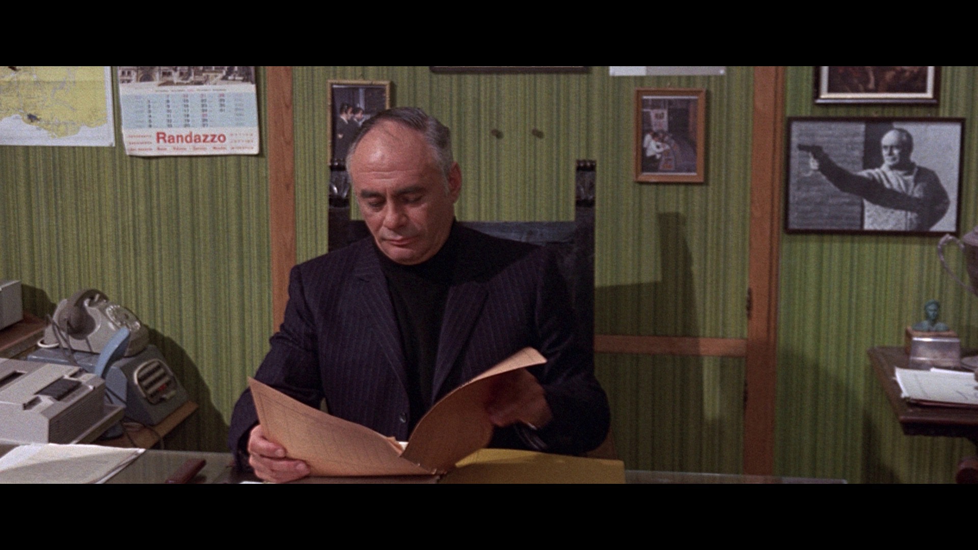 Screen capture from Confessions of a Police Captain
