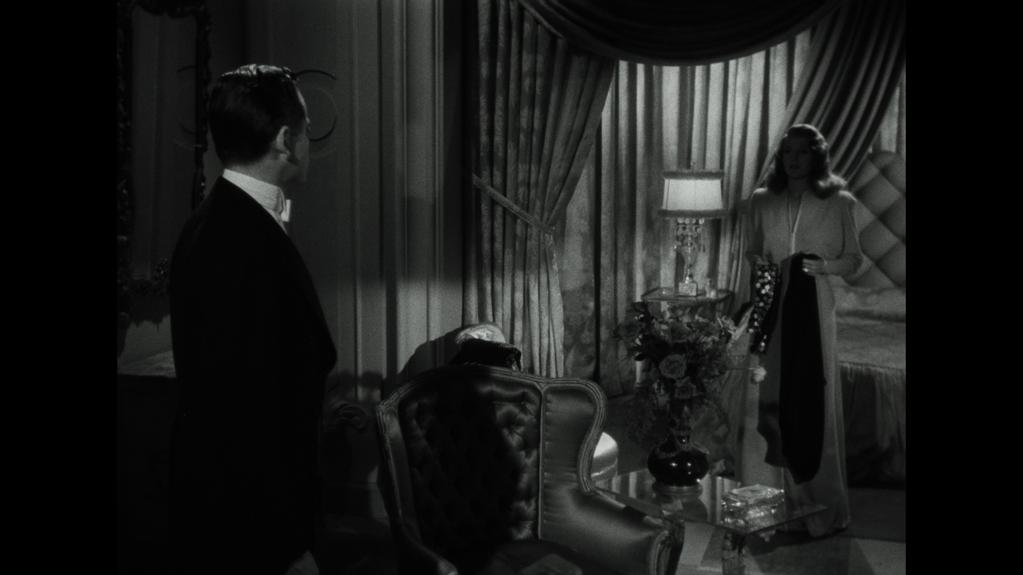 Screen capture from Gilda