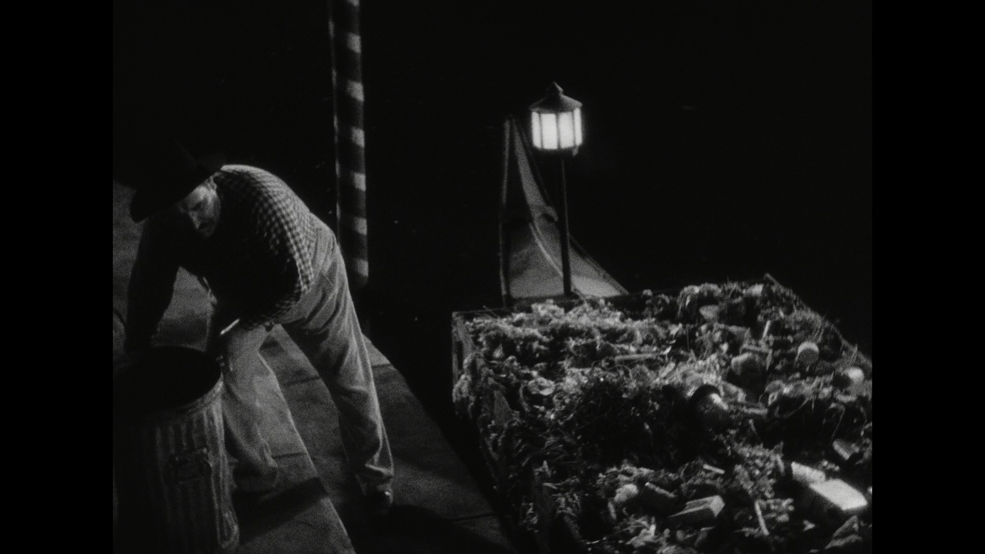 Screen capture from Trouble in Paradise