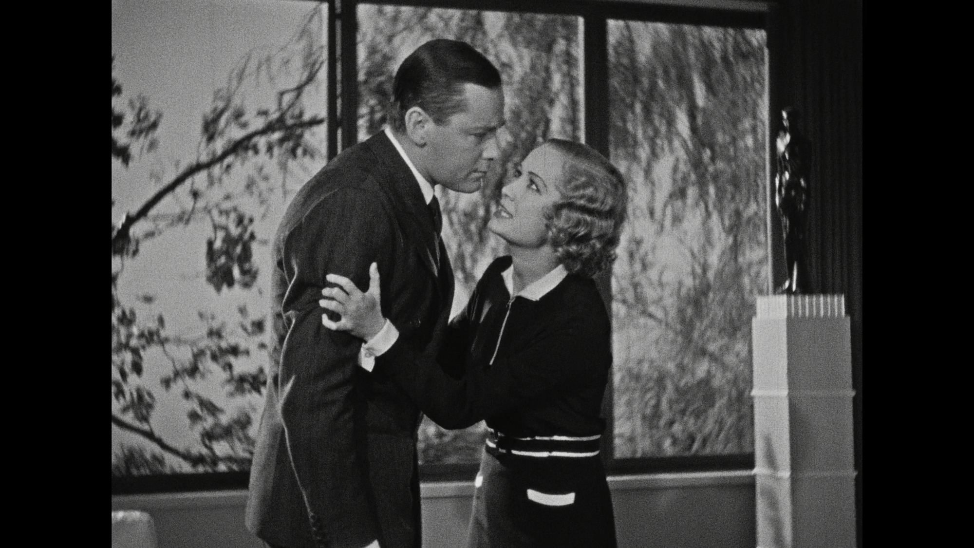 Screen capture from Trouble in Paradise