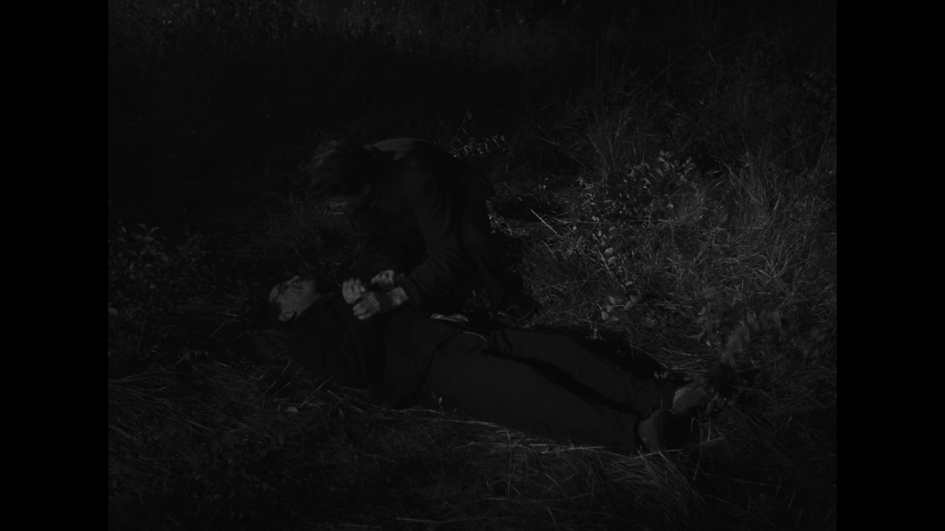 Screen capture from La tête contre les murs