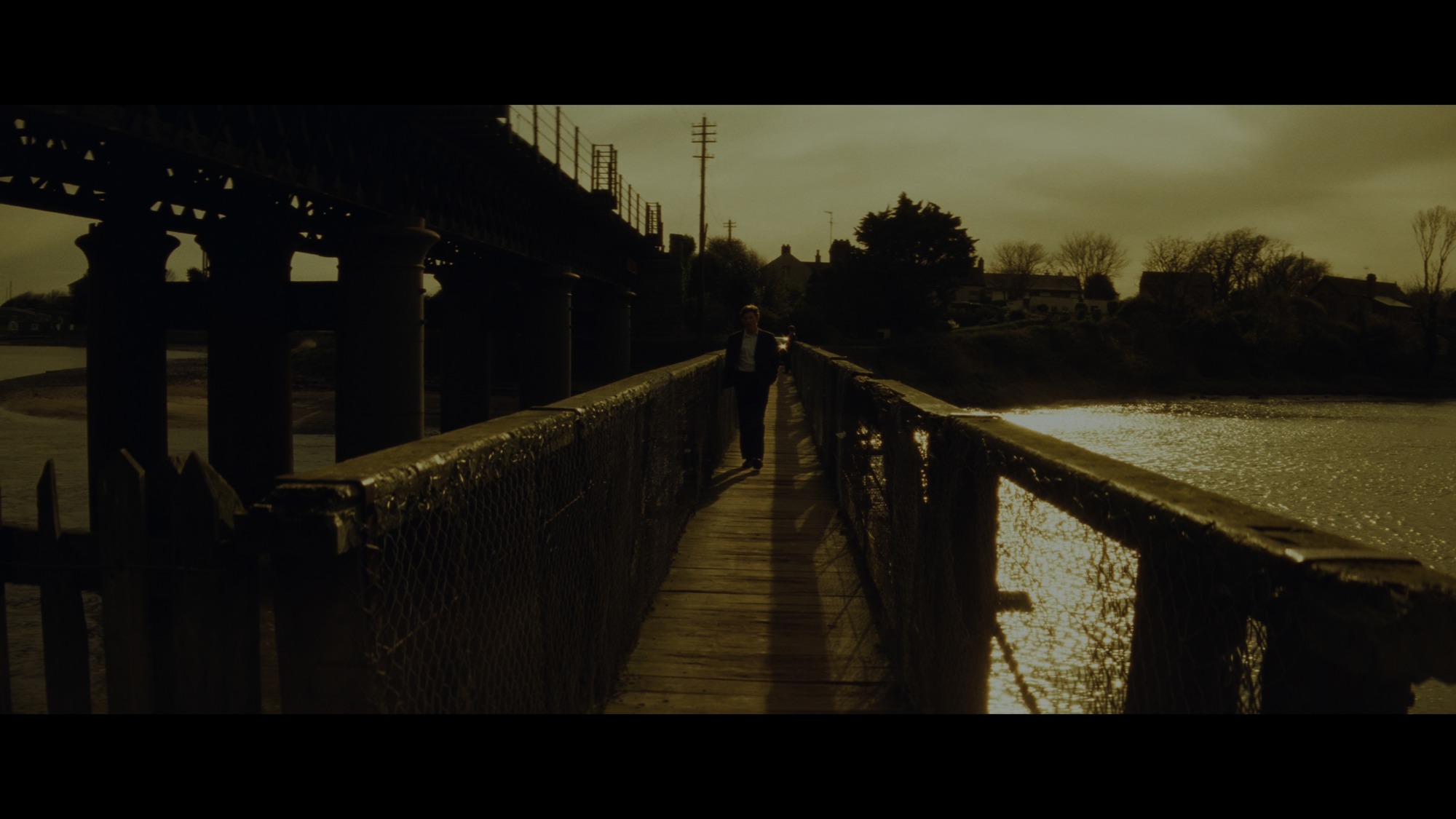 Screen capture from The Crying Game
