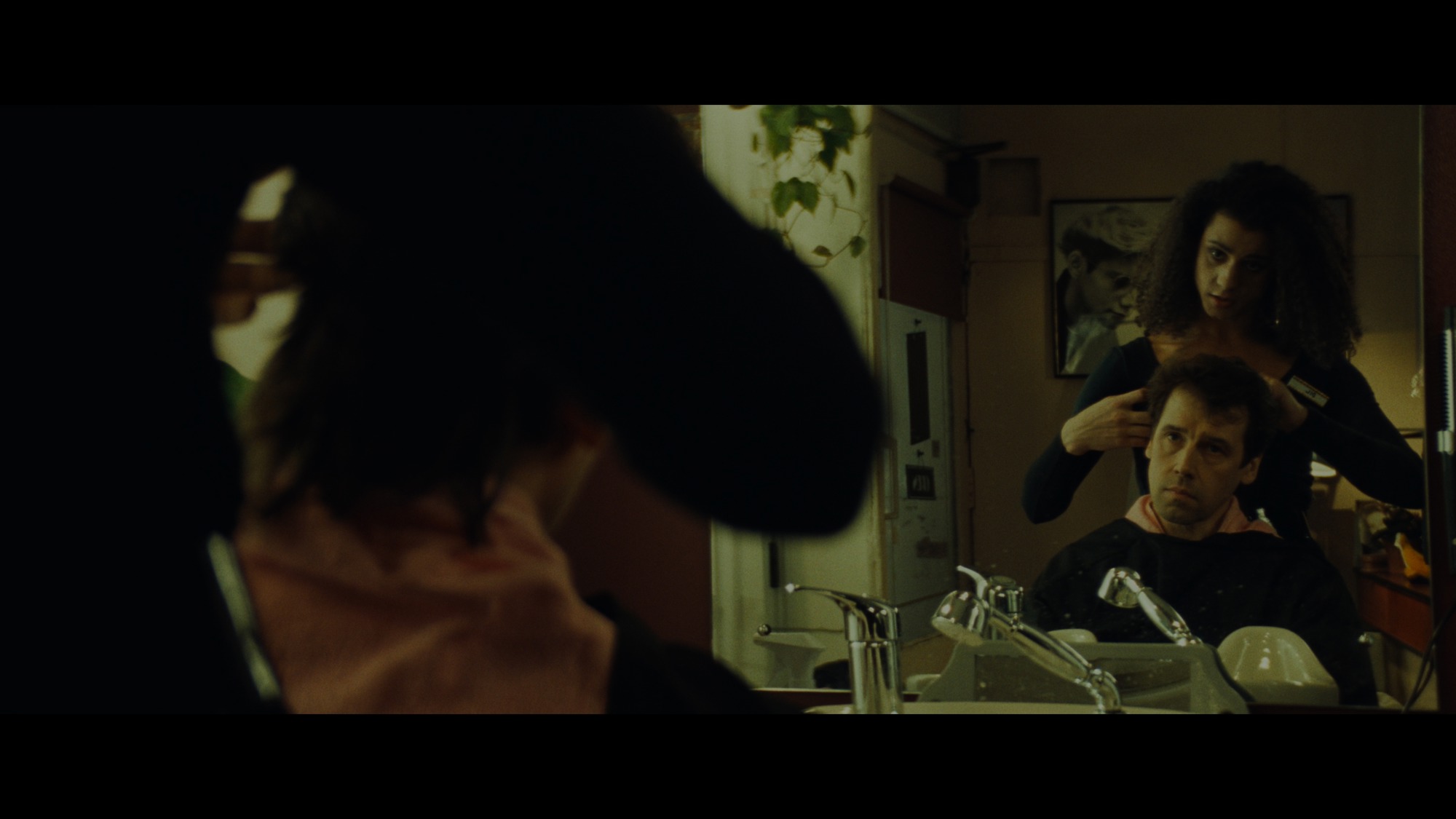 Screen capture from The Crying Game