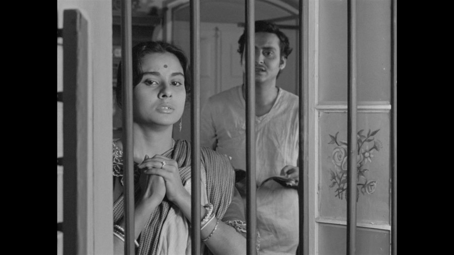 Screen capture from Charulata