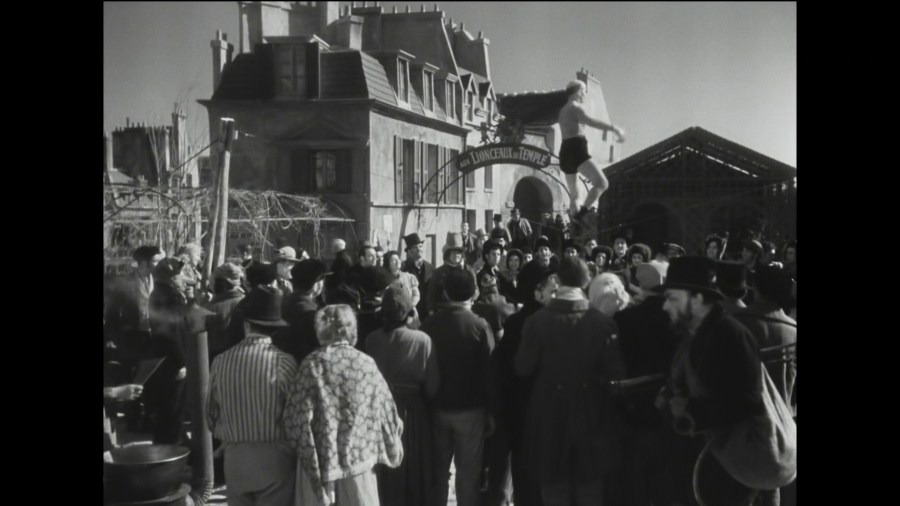 Screen capture from Children of Paradise